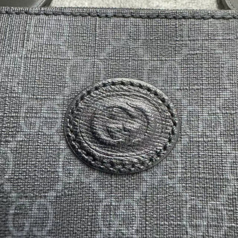 Gucci GG Logo Messenger Bag-zp