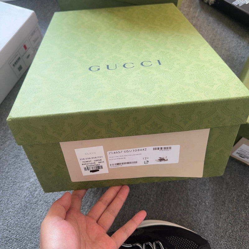 Gucci RUN Casual Sneakers in Black and White 0079