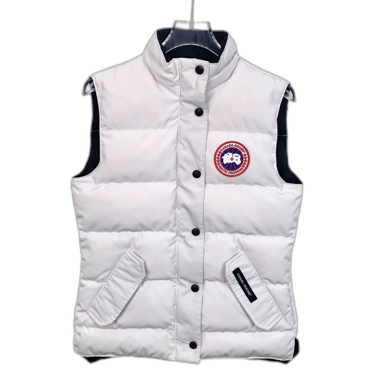 【 】カナダグース　ダウン　ベスト　ホワイト　XSサイズ CANADA GOOSE（カナダグース） ダウンベスト ローレンス ホワイト