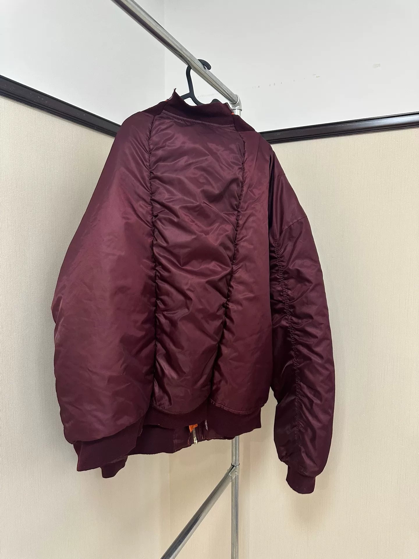vetements aw17 oversized bomber jacket