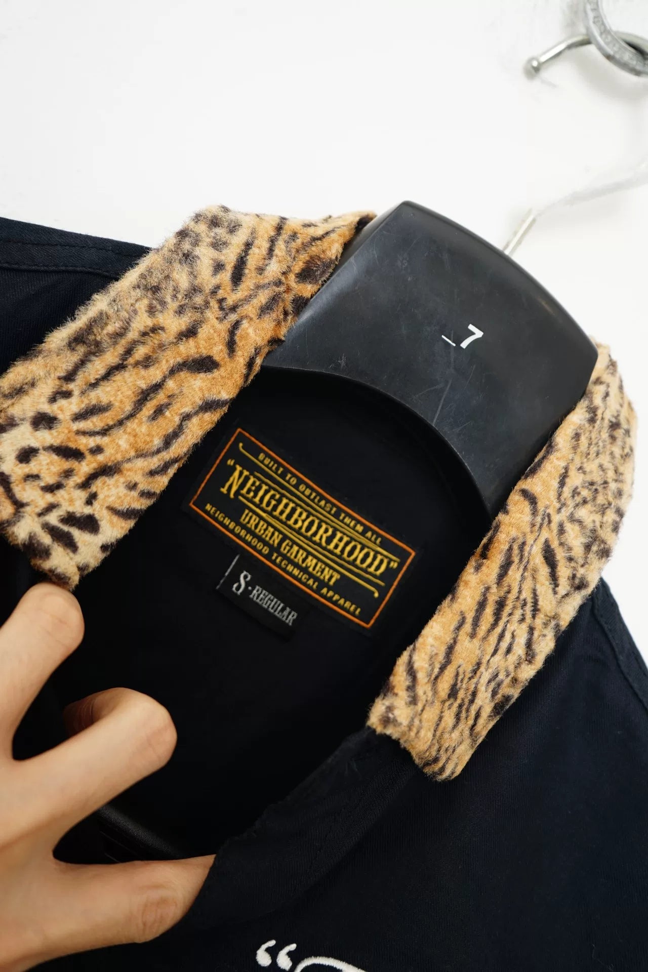 NEIGHBORHOOD Tiger Stripe Embroidered Short-Sleeve Shirt
