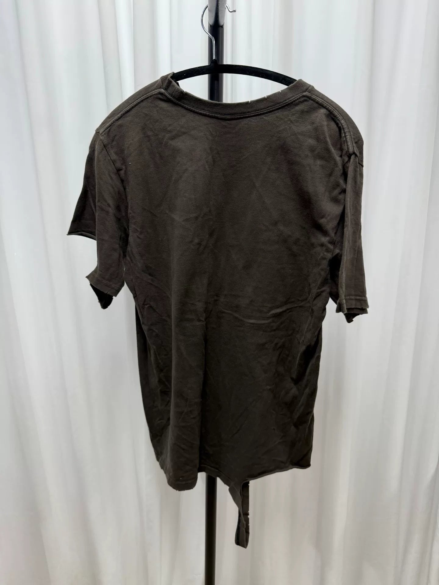 distressed graphic short sleeve tee