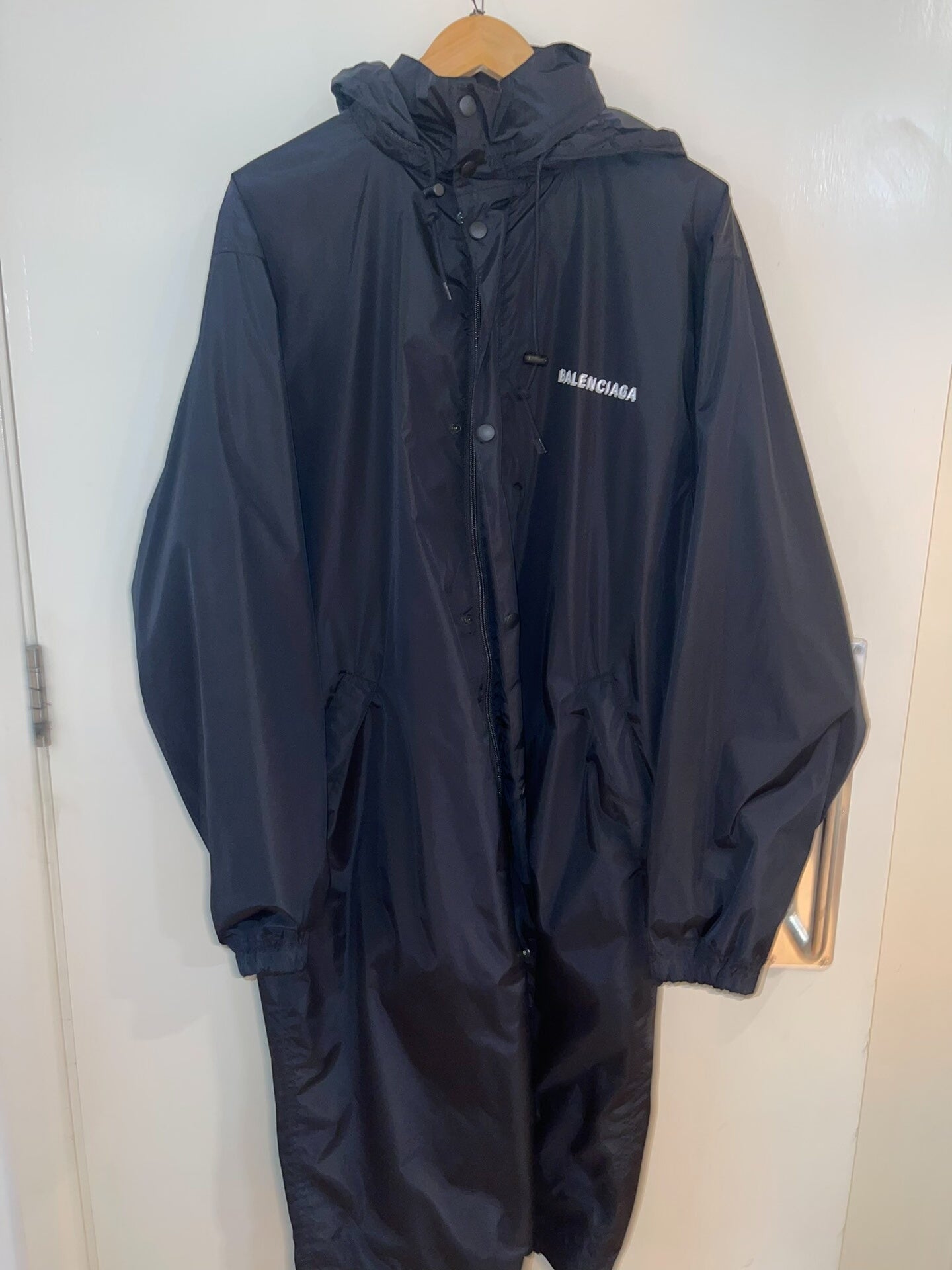 balenciaga défilé waterproof coat with hood