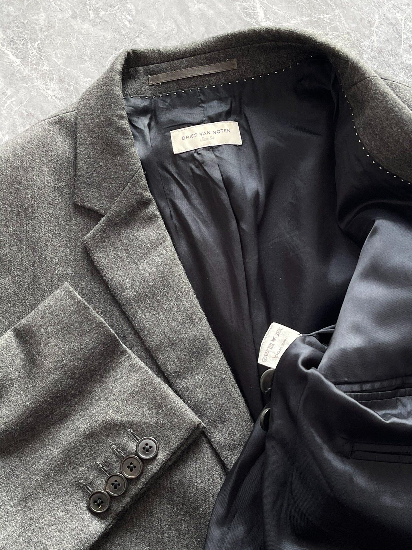 stylish dries van noten cropped blazer