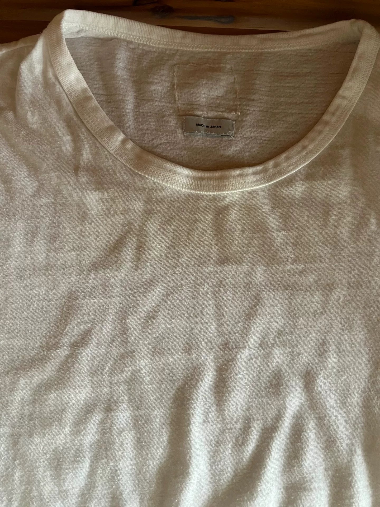 white cotton short sleeve t-shirt