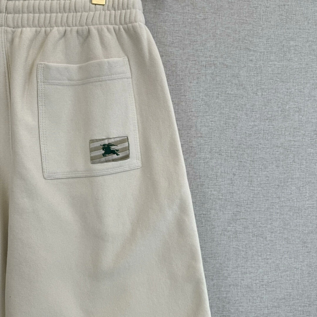 burberry ivory short pants size s