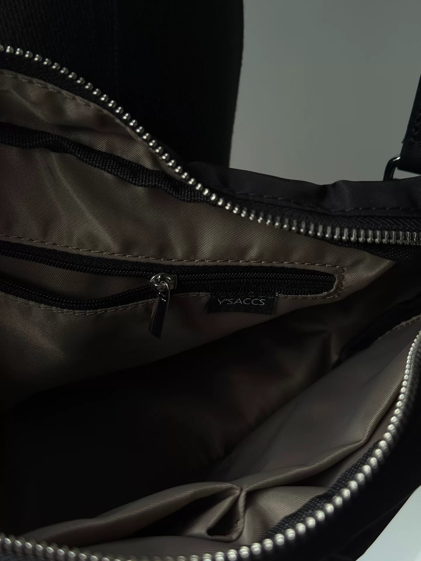 y'saccs black messenger crossbody bag