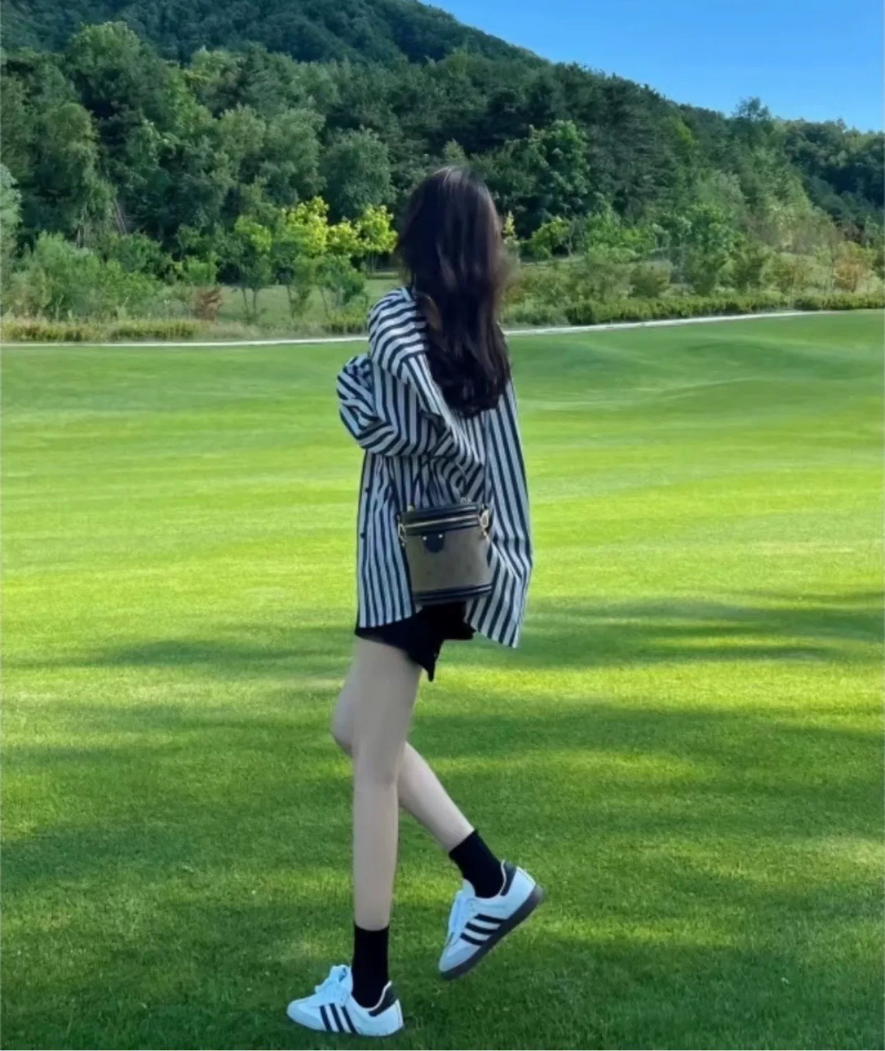 black and white striped short sleeve shirt