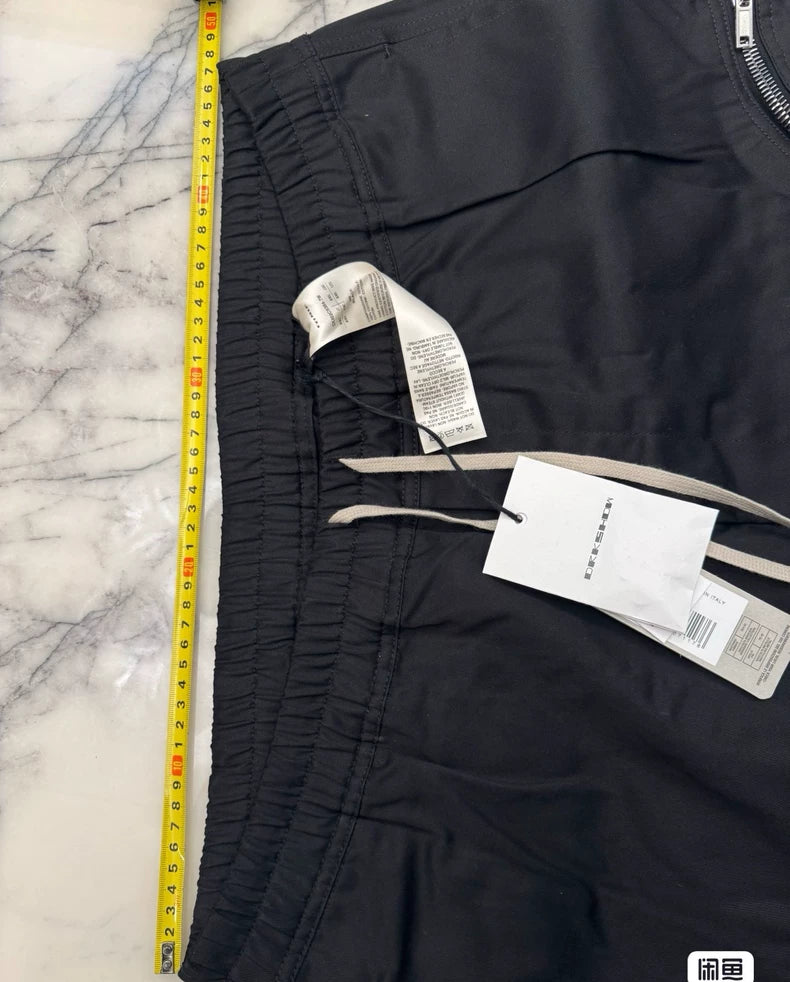 Rick Owens 24SS Bauhaus Black Shorts
