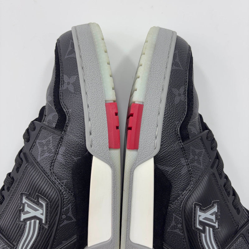 Louis Vuitton Classic Pattern Trainer Sneakers for Men 0079