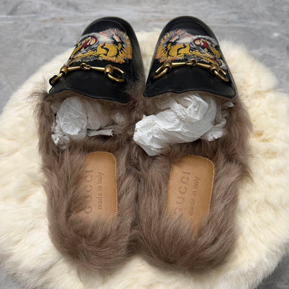 Gucci Stylish Casual Black Slipper with Embroidery 0079