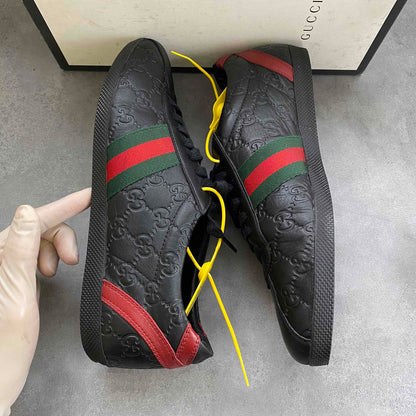 Gucci Low-Top Sneakers with Signature Design 0079