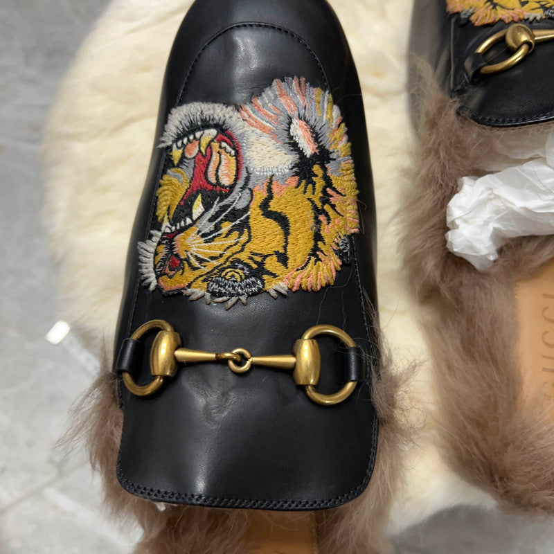 Gucci Stylish Casual Black Slipper with Embroidery 0079