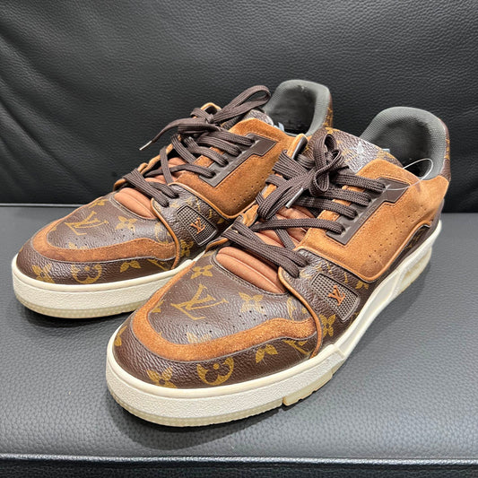 Louis Vuitton Trendy Brown Casual Sneakers for Men 0079