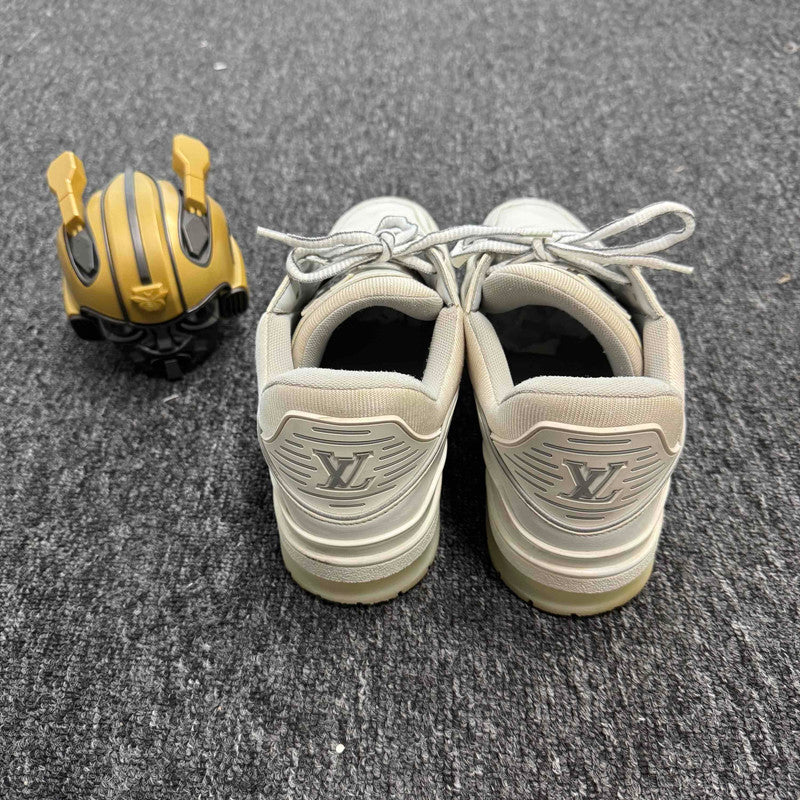 Louis Vuitton Retro Logo Fashion Sneakers 0079