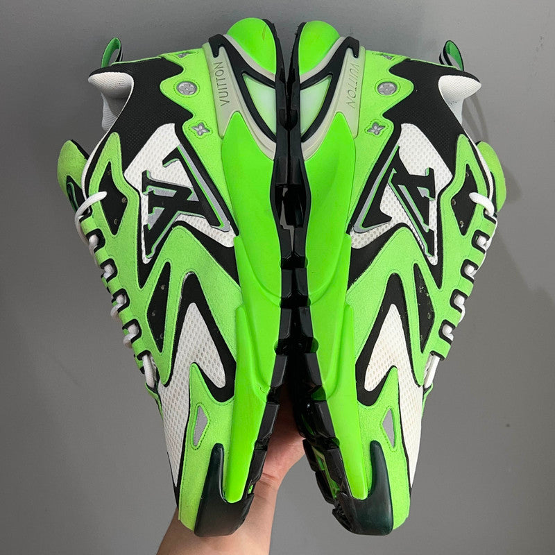 Louis Vuitton Runner Tatic Fashion Sneakers for Men 0079