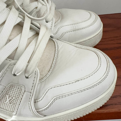 Louis Vuitton Trainer Sneaker in White 0079