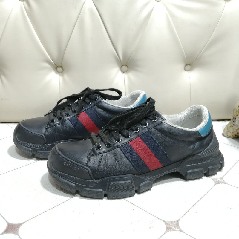 Gucci Low-Top Sport Shoes for Men in Black 0079