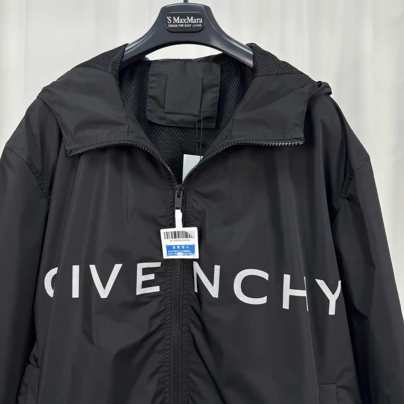 Givenchy Men's Long Sleeve Black Logo Jacket 0089