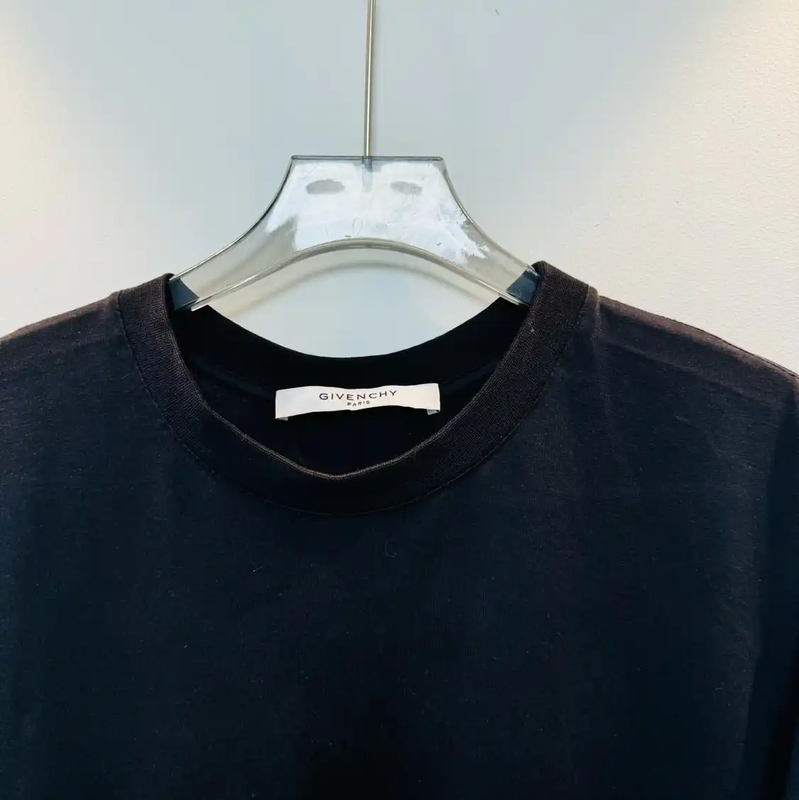 Givenchy Black Cotton T-Shirt for Men 0089