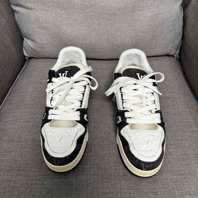 Louis Vuitton Trainer Panda Low Sneakers 0079