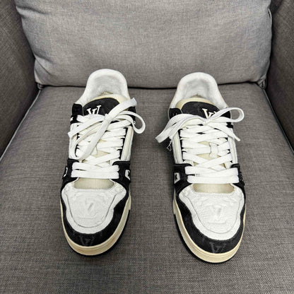 Louis Vuitton Trainer Panda Low Sneakers 0079