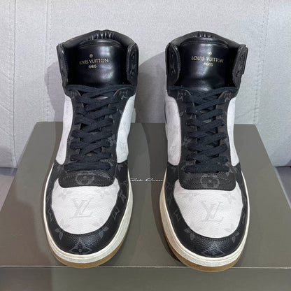 Louis Vuitton Rivoli Series Black and White Sneakers 0079