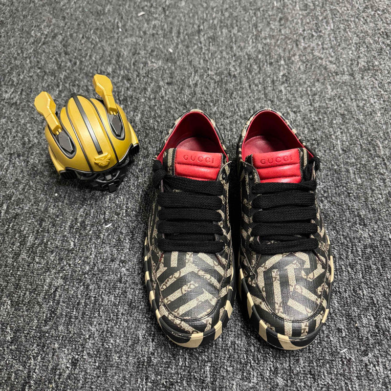 Gucci GG Supreme Low Fashion Sneakers for Men 0079