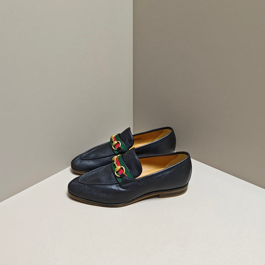 Gucci Black Leather Laceless Loafers for Men 0079