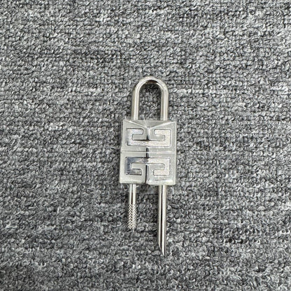 Givenchy Silver Padlock Pattern Buckle-yf