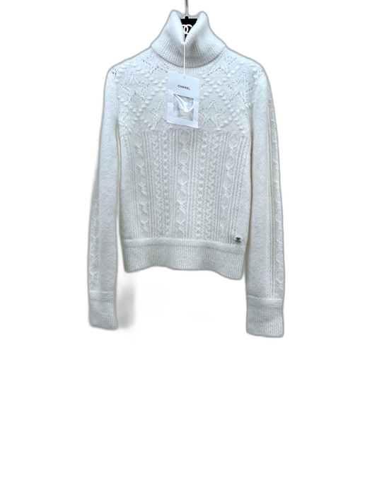 Chanel Knit Cashmere Sweater for Ski Series