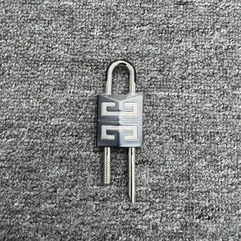 Givenchy Silver Lock Buckle Accessory-yf
