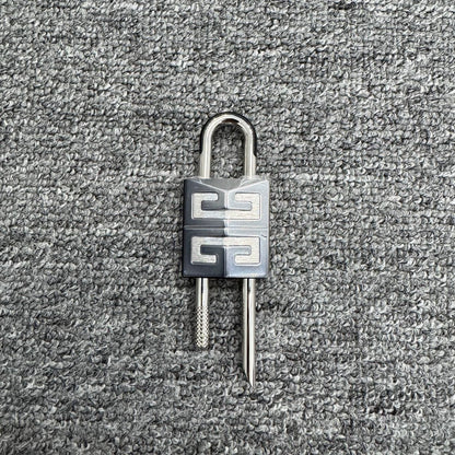 Givenchy Silver Lock Buckle Accessory-yf