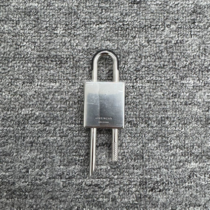 Givenchy Silver Lock Buckle Accessory-yf