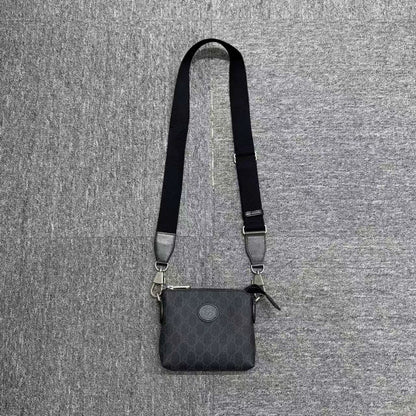 Gucci GG Logo Messenger Bag-zp