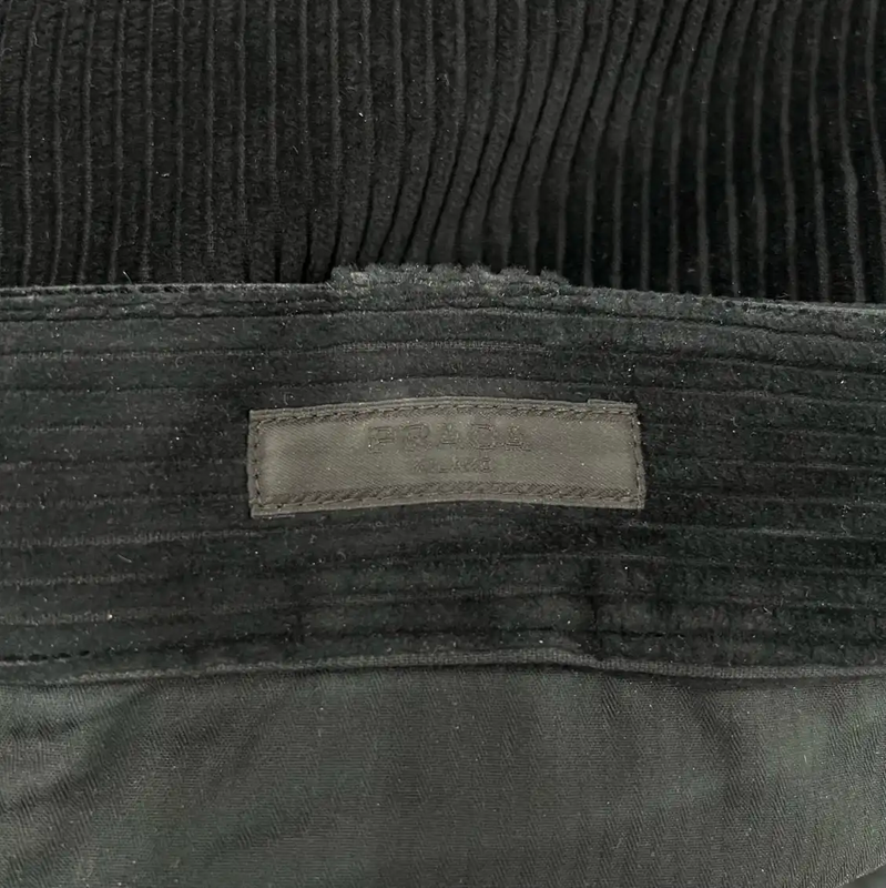 Prada Men's Casual Pants in Black