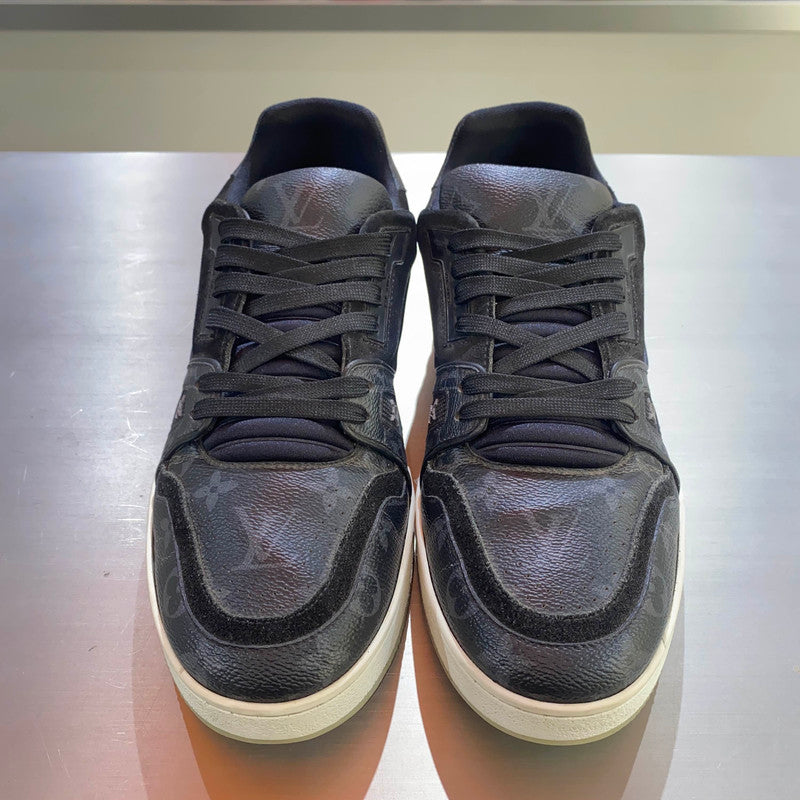 Louis Vuitton Fashion Trainer Low-Top Sneakers for Men 0079