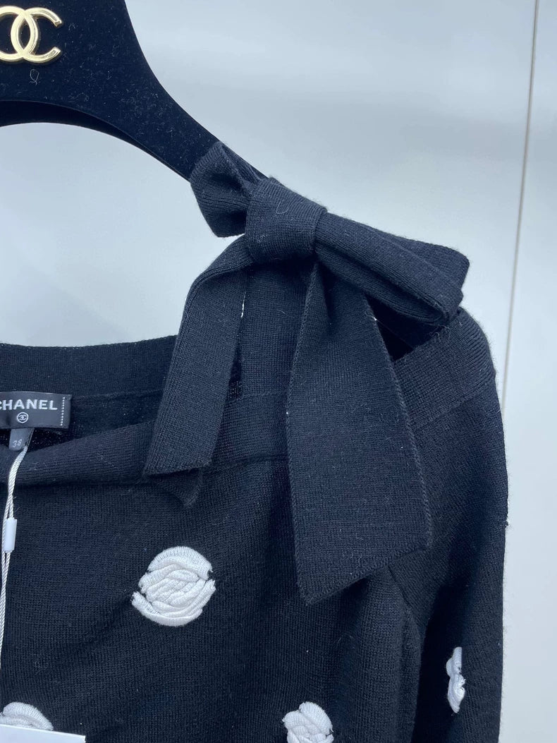Chanel Shoulder Knit with Bow Design