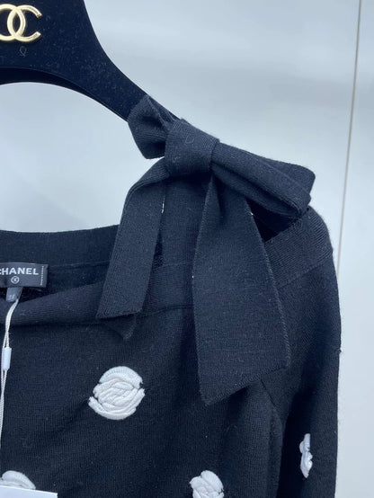 Chanel Shoulder Knit with Bow Design