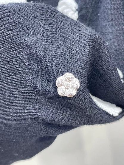 Chanel Shoulder Knit with Bow Design