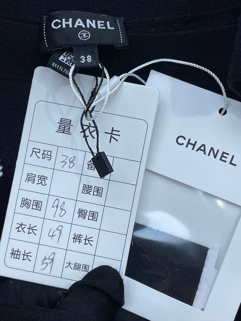 Chanel Shoulder Knit with Bow Design