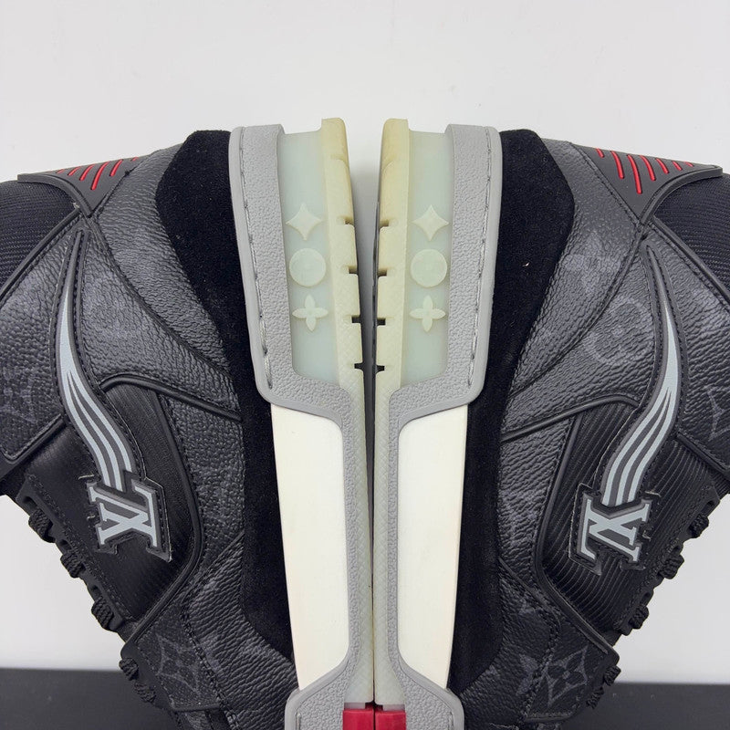 Louis Vuitton Classic Pattern Trainer Sneakers for Men 0079