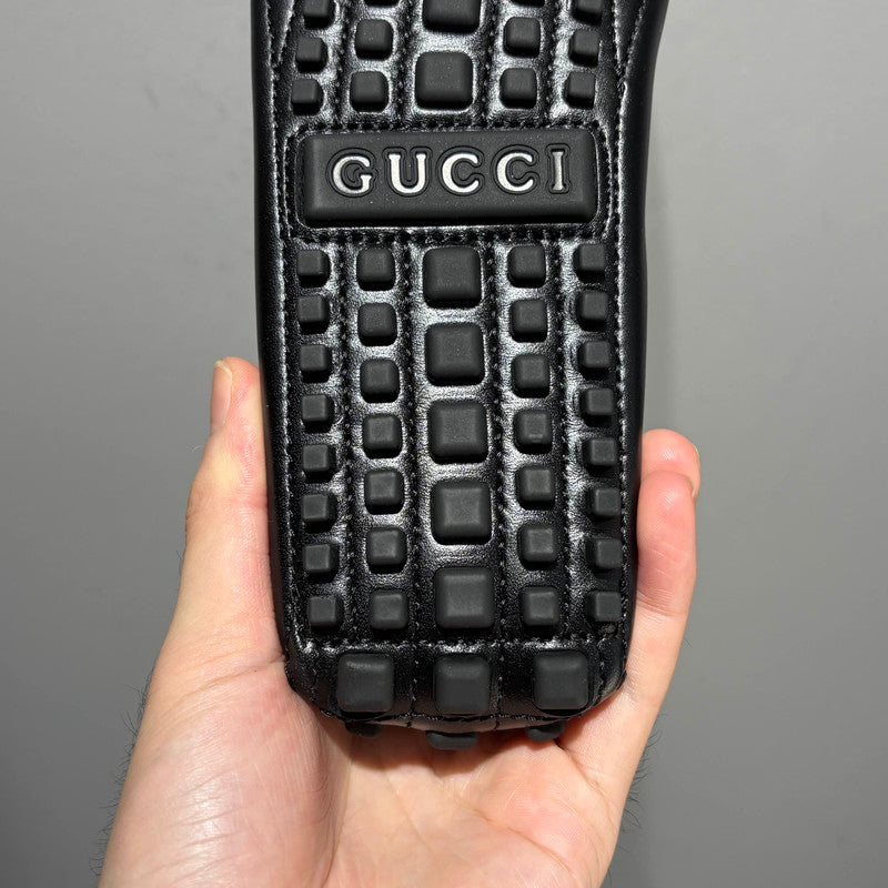 Gucci Black Leather Interlocking Loafers for Men 0079