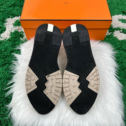 Hermes Trail Casual Sneakers in Black and White