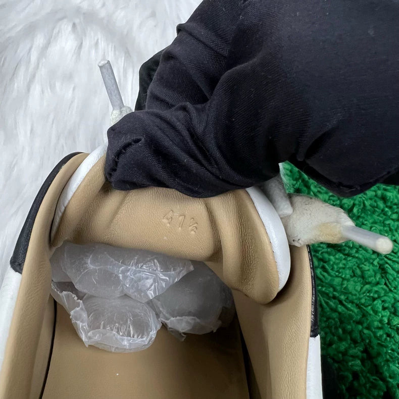 Hermes Trail Casual Sneakers in Black and White