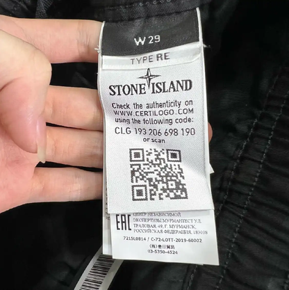 Stone Island Men's Black Cargo Shorts 0089