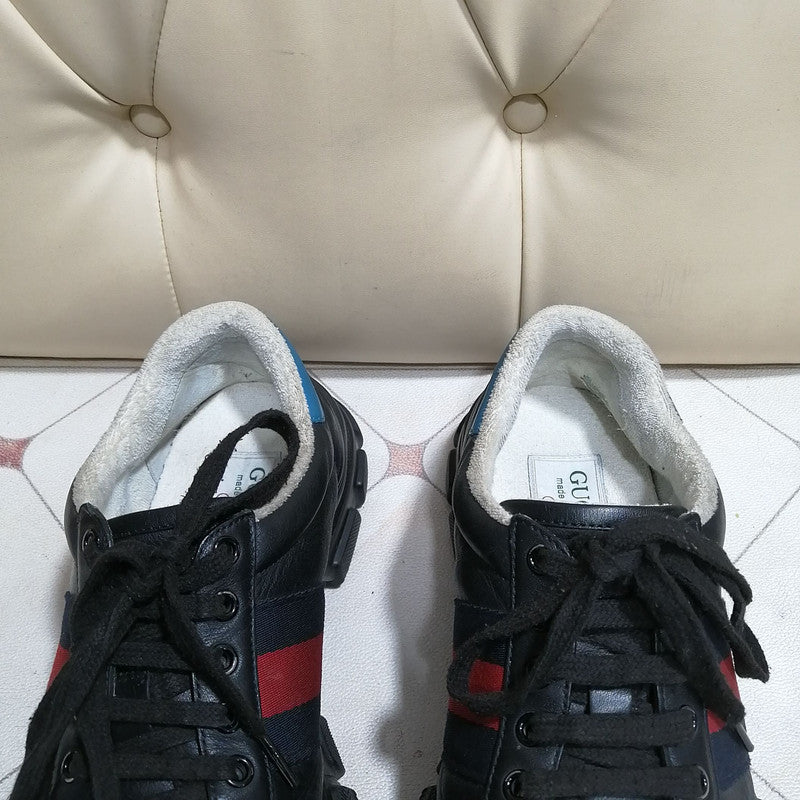 Gucci Low-Top Sport Shoes for Men in Black 0079