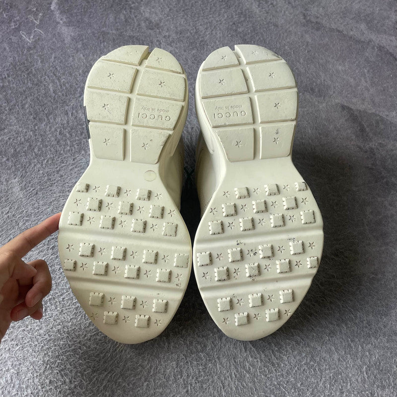 Gucci Rhyton Low Top Sneakers with Donald Duck Print 0079