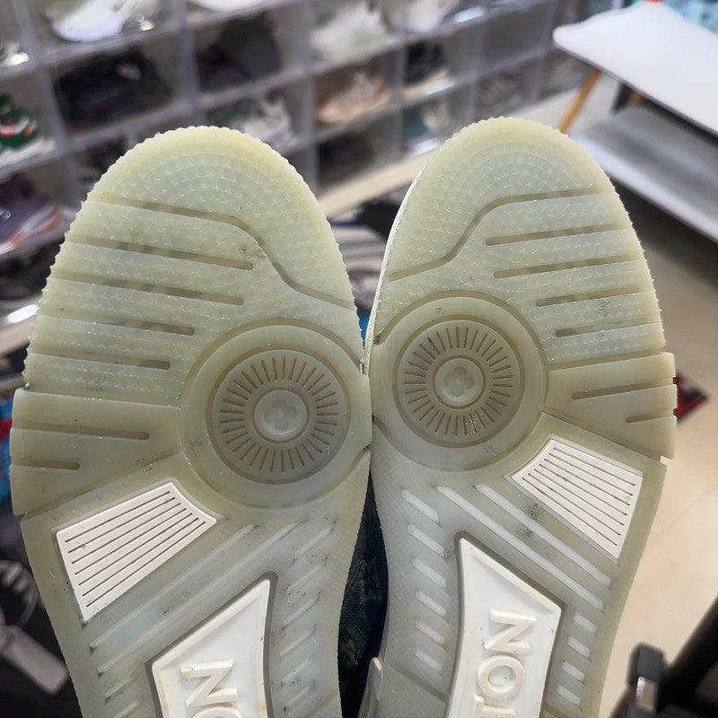 Louis Vuitton Denim Low Top Sneakers for Men 0079