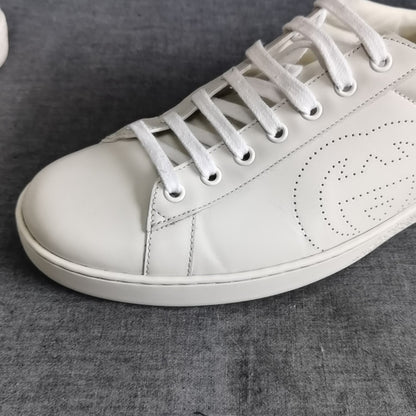 Gucci Ace Low-Top Sneakers in White and Gray 0079